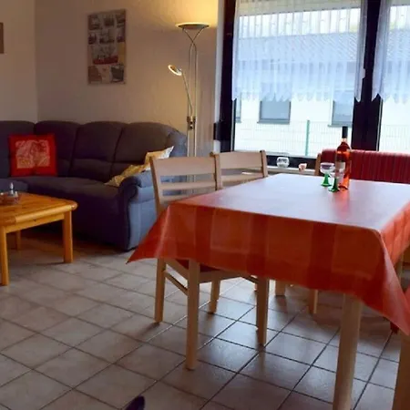 Birgit L 18 *
